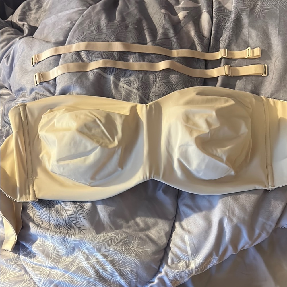 Elegant Cream Strapless Bra
